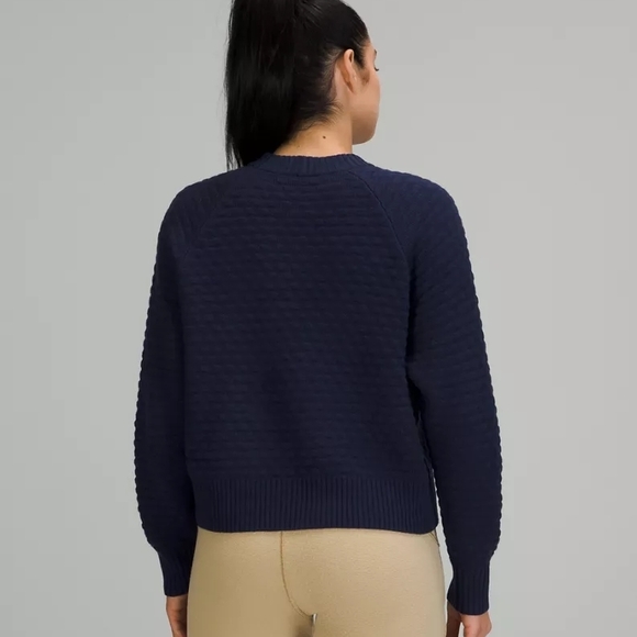 Lululemon Athletica Textured Navy Crew Neck Sweater - Picture 5 of 14